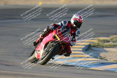 media/Oct-06-2024-Race Pace (Sun) [[d7d39ec7ad]]/1-Turn 10 (730am)/